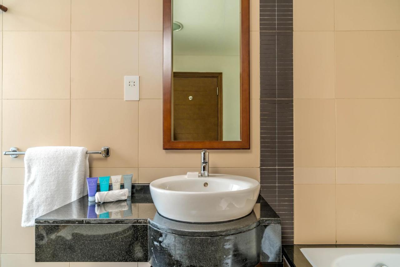 Dream Inn Apartments- West Wharf Tower Canal View Dubai Luaran gambar